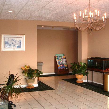 Econo Lodge Brunswick I-95 Interior photo